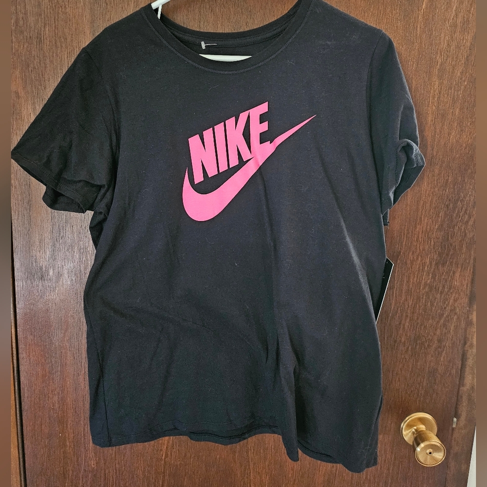 Nike tshirt